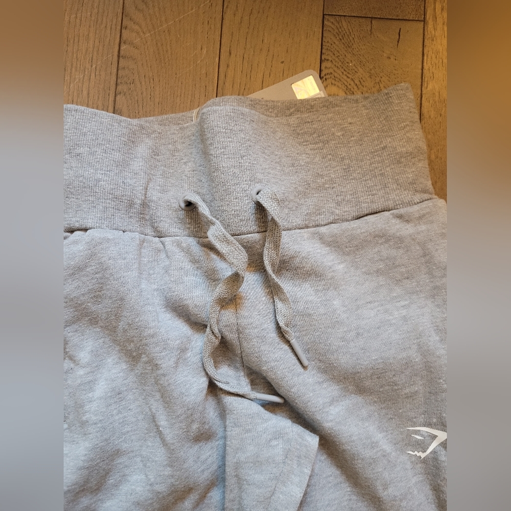 Gymshark grey sweatpants high waist NWT